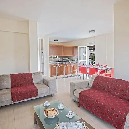 Your Dream Holiday With Private Pool In Protaras Most Exclusive Neighbourhood 1333 פאראלימני